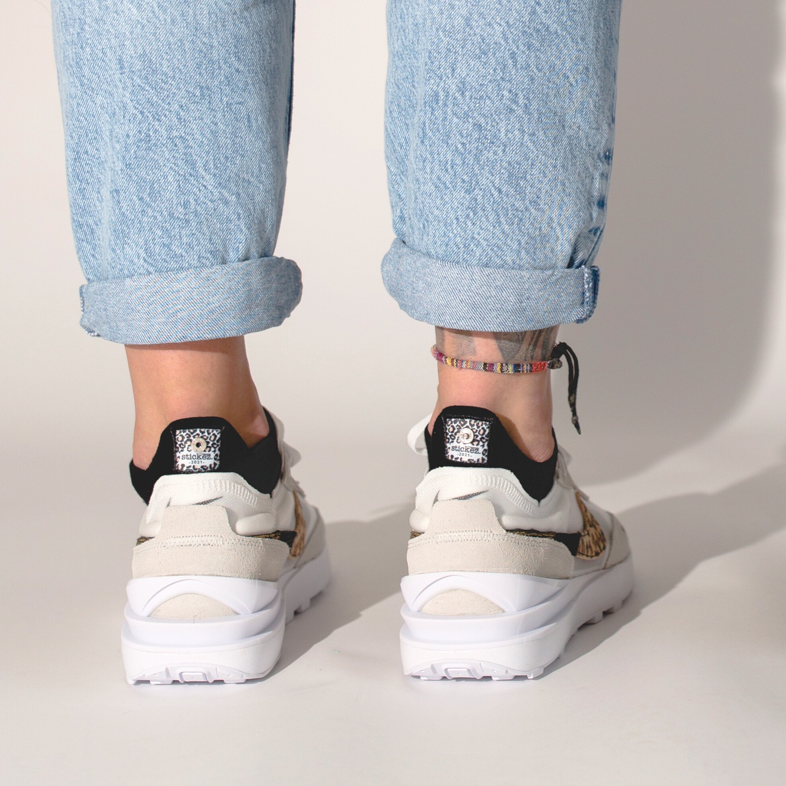 mit Leoparden P | Druckknopf Sneaker | Label mit Socken – stickez Schwarz Single