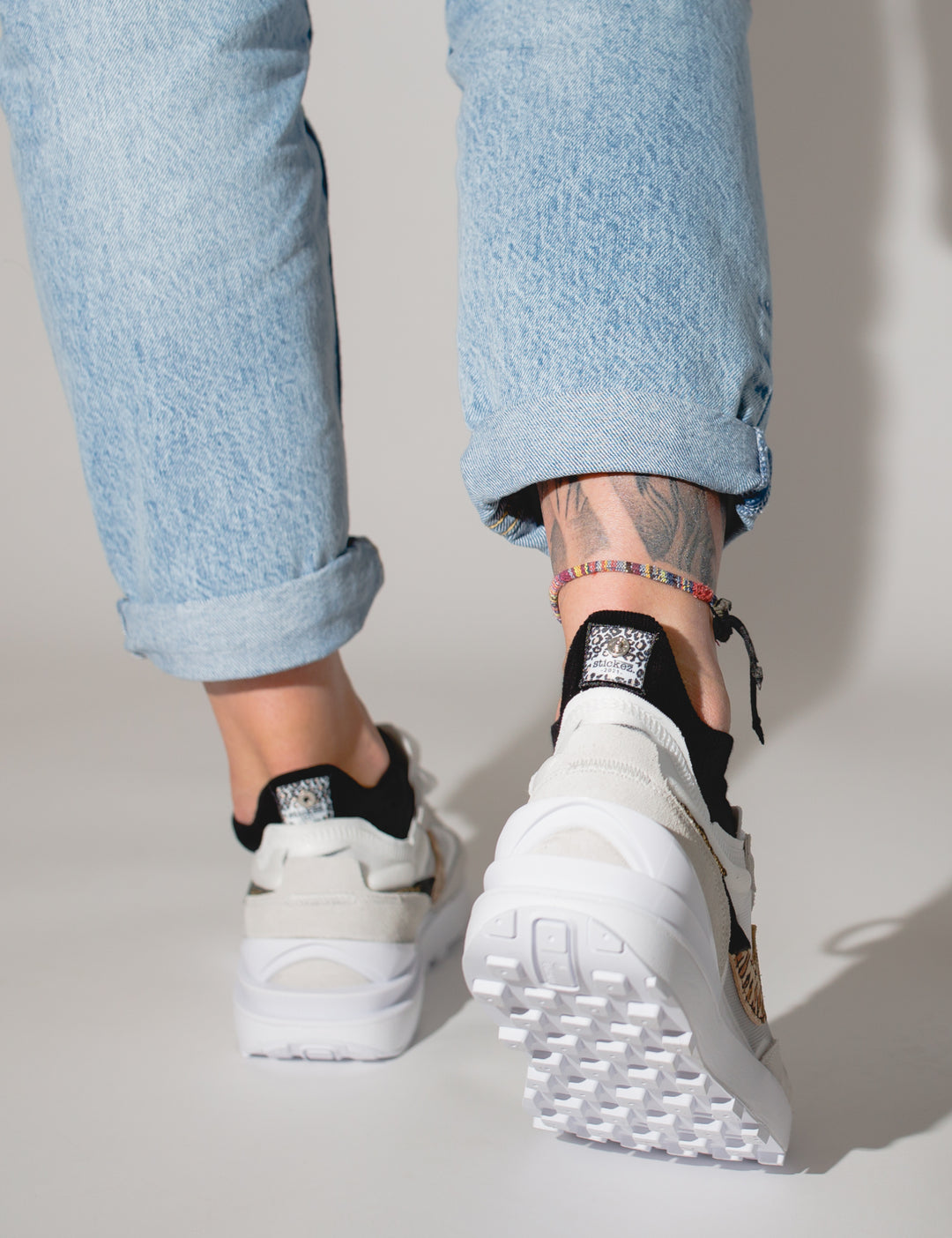 Sneaker Socken mit Knopf | Black Basics | 4er Pack stickez